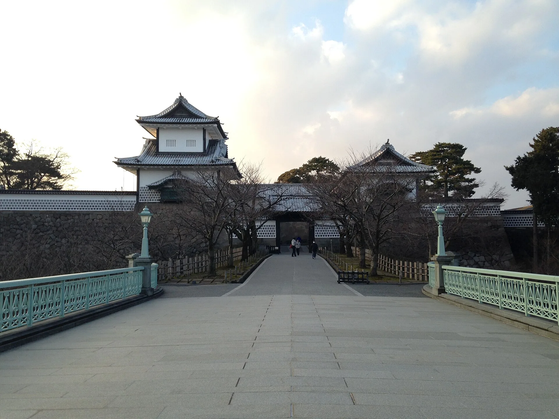 Ishikawamon Gate seen across the bridge at Kanazawa Castle