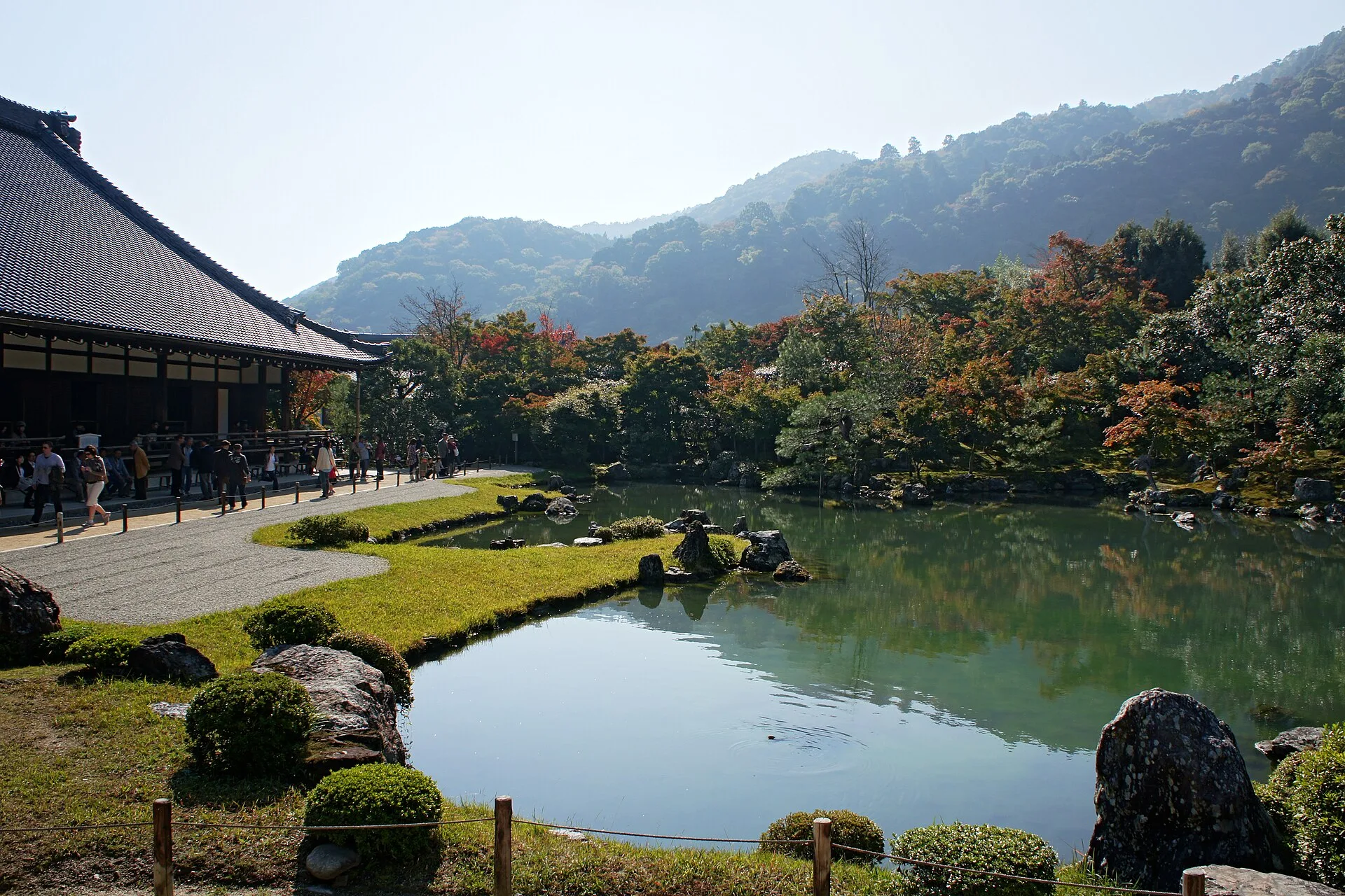 Sōgen Pond, temple building and mountain at Tenryū-ji